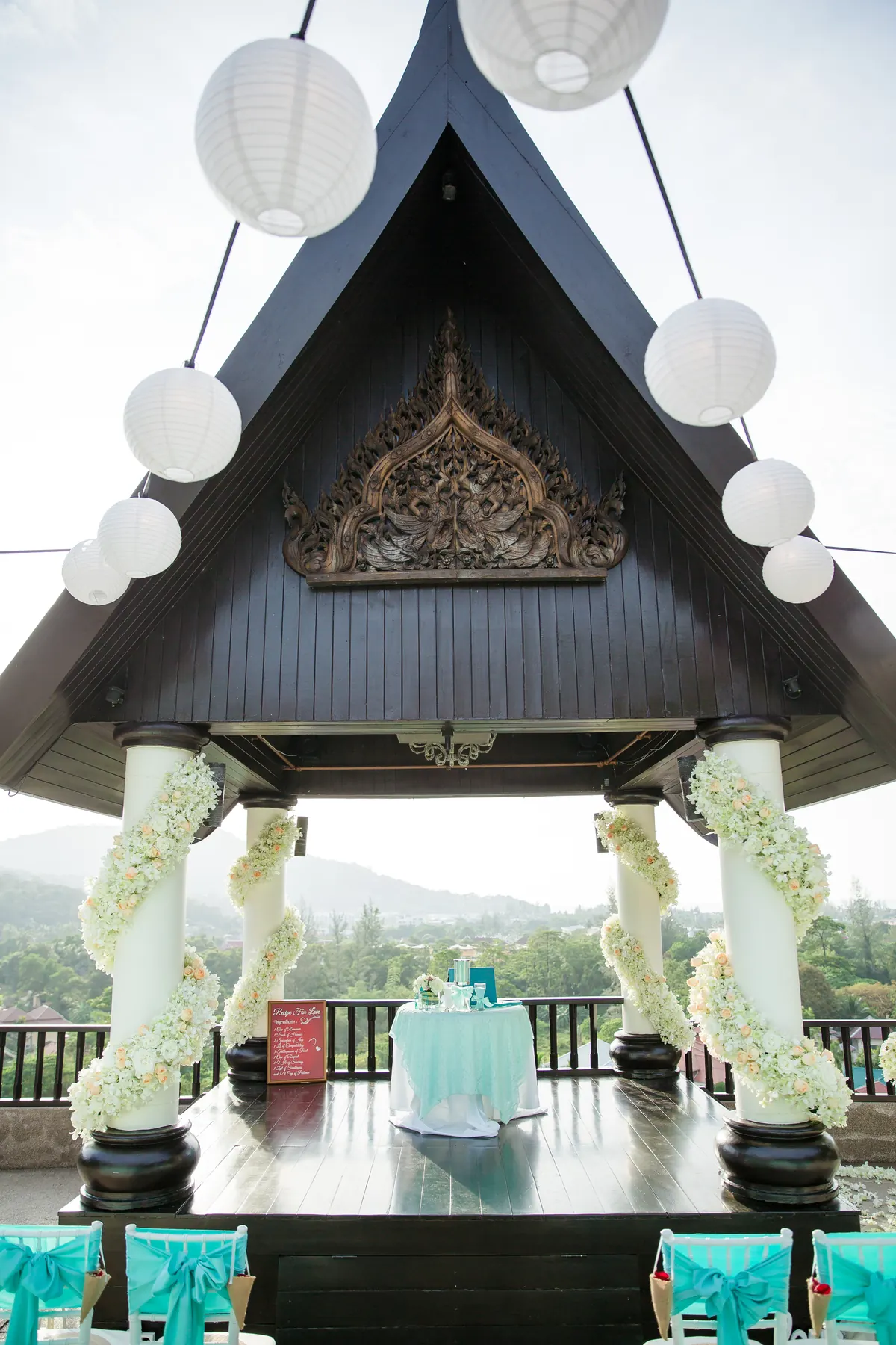 Stephan & Diana, Villa Baan Chang Thai, December 2016 — photograph 126 of 231