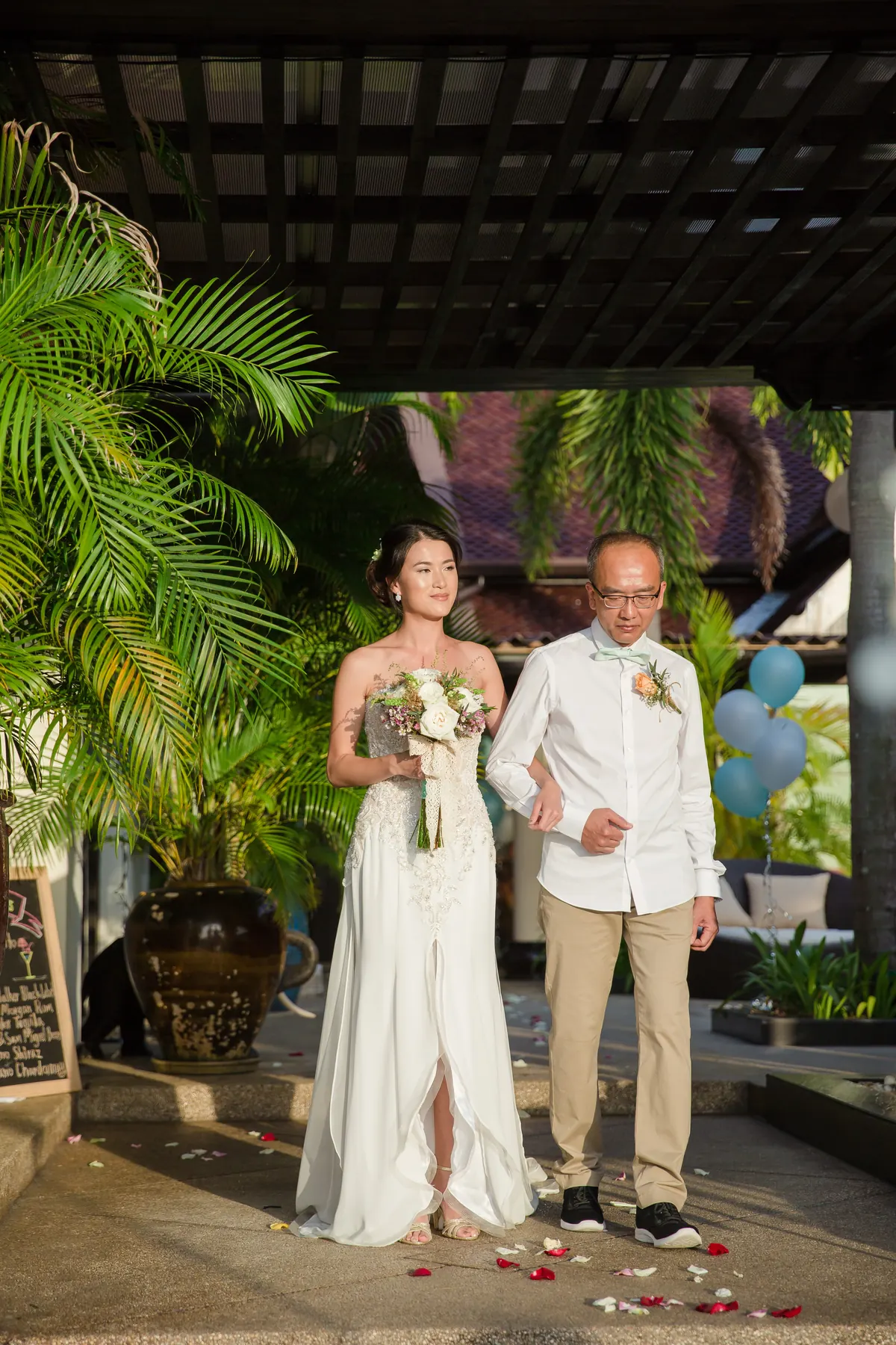 Stephan & Diana, Villa Baan Chang Thai, December 2016 — photograph 176 of 231
